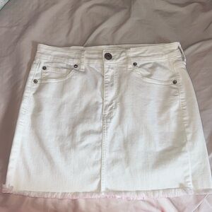 American Eagle white jean skirt